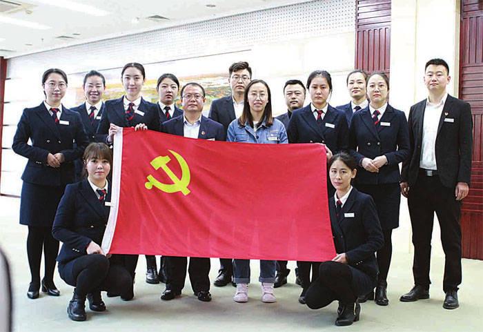 市区快速路合流区信号灯启用